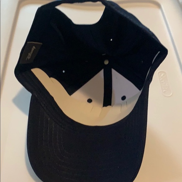 Disney Mickey Mouse hat - Picture 4 of 4